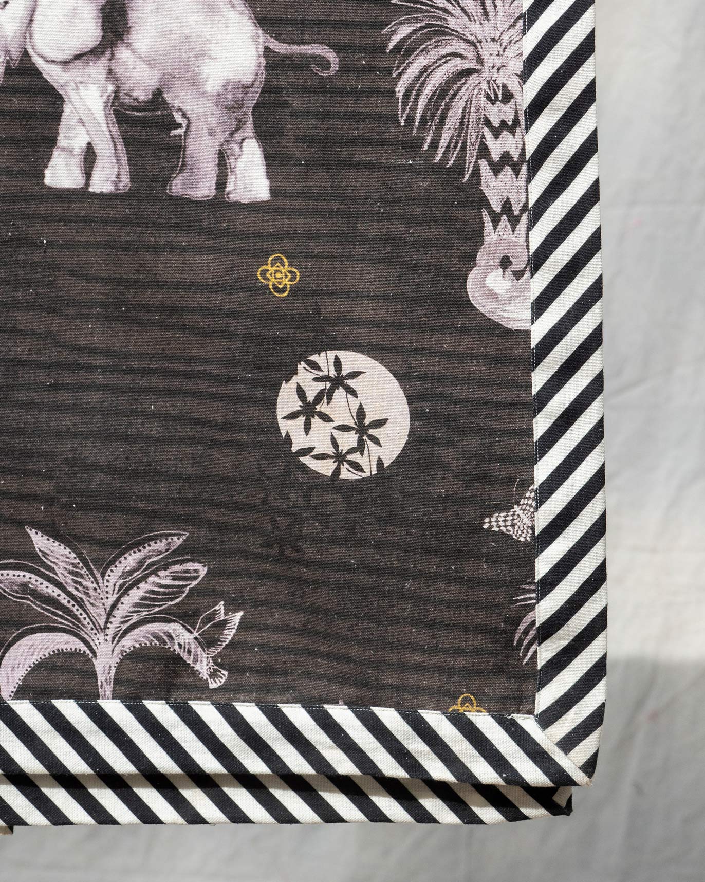 Kangra Bed Cover - King